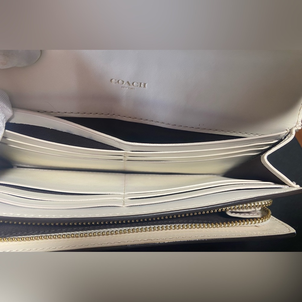 COACH Signature Slim Wallet EUC β¨π - Picture 8 of 16